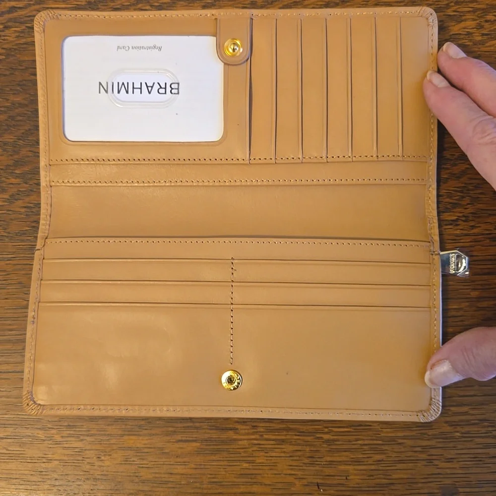 Brahmin Ady Wallet In Creme Talitha Leather NWOT - Picture 6 of 16